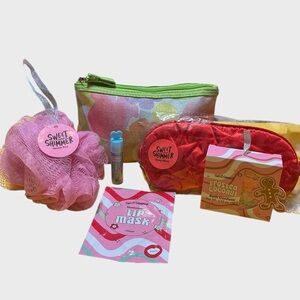 Clinique Pastel Floral Cosmetic Bag w/ Sweet Shimmer Beauty & Spa Set